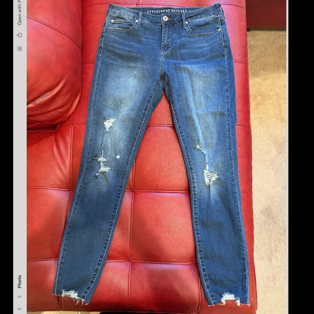 ARTICLES OF SOCIETY Ripped Jeans